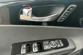 Thumbnail of 2019 Snow White Pearl Kia Sorento
