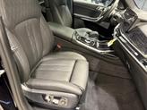 Thumbnail of 2025 Carbon Black Metallic BMW X7
