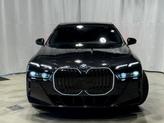 Thumbnail of 2025 Black Sapphire Metallic BMW i7