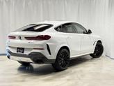 Thumbnail of 2021 Mineral White Metallic BMW X6