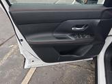 Thumbnail of 2025 2t Wht Blk Roof Nissan Kicks