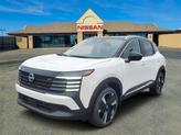 Thumbnail of 2025 2t Wht Blk Roof Nissan Kicks