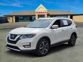 Thumbnail of 2018 White Nissan Rogue