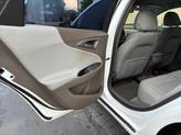 Thumbnail of 2019 Summit White Chevrolet Malibu