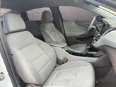 Thumbnail of 2019 Summit White Chevrolet Malibu