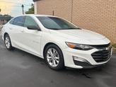 Photo of 2019 Summit White Chevrolet Malibu