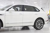 Thumbnail of 2024 Glacier White Bentley Bentayga