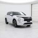 Photo of 2022 White Diamond Mitsubishi Outlander