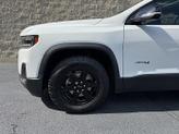 Thumbnail of 2023 Summit White GMC Acadia