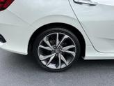 Thumbnail of 2019 Platinum White Pearl Honda Civic