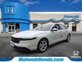 Photo of 2025 Platinum Honda Accord