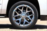Thumbnail of 2017 White Frost Tricoat GMC Yukon