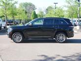 Thumbnail of 2023 Diamond Black Crystal Pearlcoat Jeep Grand Cherokee