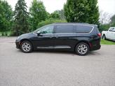 Thumbnail of 2023 Brilliant Black Crystal Pearlcoat Chrysler Pacifica