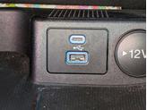 Thumbnail of 2022 Oxford White Ford Escape