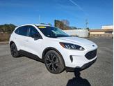 Thumbnail of 2022 Oxford White Ford Escape