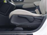 Thumbnail of 2017 White Diamond Pearl Honda CR-V