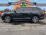 Thumbnail of 2022 Deep Black Pearl Volkswagen Atlas