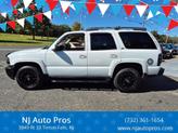 Photo of 2004 Summit White Chevrolet Tahoe