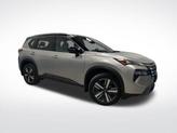 Thumbnail of 2024 Champagne Silver Metallic/Super Black Nissan Rogue