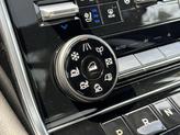 Thumbnail of 2025 Everest White Pearl Tricoat/Super Black Nissan Armada