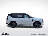 Thumbnail of 2025 Everest White Pearl Tricoat/Super Black Nissan Armada