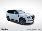 Photo of 2025 Everest White Pearl Tricoat/Super Black Nissan Armada