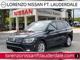 Photo of 2018 Deep Black Pearl Effect Volkswagen Tiguan