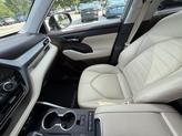 Thumbnail of 2022 Pearl Toyota Highlander