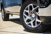 Thumbnail of 2024 Onyx Black GMC Sierra 1500