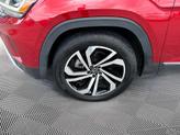 Thumbnail of 2021 Aurora Red Metallic Volkswagen Atlas