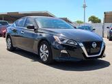 Thumbnail of 2020 Super Black Nissan Altima