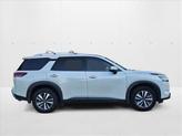 Thumbnail of 2024 Pearl White Tricoat Nissan Pathfinder