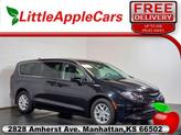 Photo of 2022 Brilliant Black Crystal Pearlcoat Chrysler Voyager