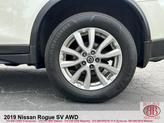 Thumbnail of 2019 White Nissan Rogue