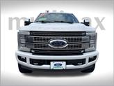 Thumbnail of 2019 White Platinum Metallic Tri-Coat Ford F-350