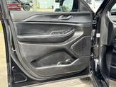 Thumbnail of 2024 Diamond Black Crystal Pearlcoat Jeep Grand Cherokee L