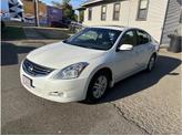 Photo of 2011 White Nissan Altima