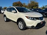 Thumbnail of 2019 Pearl White Tricoat Nissan Rogue Sport