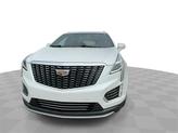 Thumbnail of 2023 Crystal White Tricoat Cadillac XT5