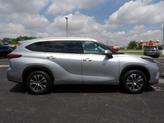 Thumbnail of 2022 Celestial Silver Metallic Toyota Highlander