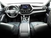 Thumbnail of 2022 Celestial Silver Metallic Toyota Highlander