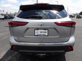 Thumbnail of 2022 Celestial Silver Metallic Toyota Highlander