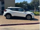 Thumbnail of 2021 White Nissan Kicks