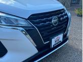 Thumbnail of 2021 White Nissan Kicks