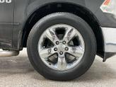 Thumbnail of 2016 Brilliant Black Crystal Pearlcoat RAM 1500