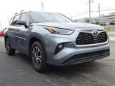 Thumbnail of 2024 Moon Dust Toyota Highlander
