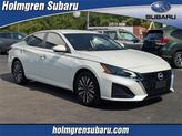 Photo of 2023 White Nissan Altima