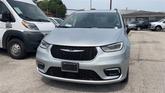 Thumbnail of 2023 Silver Mist Clearcoat Chrysler Pacifica