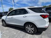 Thumbnail of 2022 Iridescent Pearl Tricoat Chevrolet Equinox